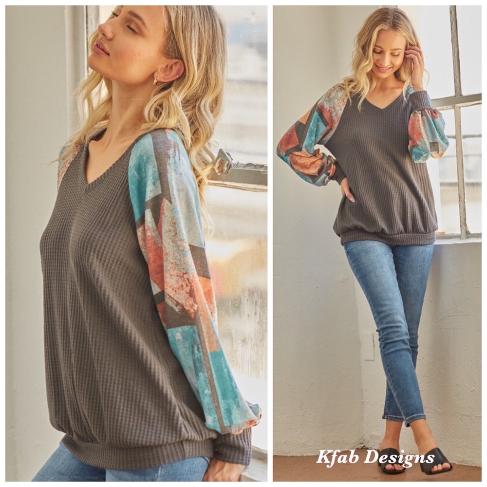 ❤️LAST! V Neck Contrast Sleeve Waffle Knit Top! - Picture 4 of 6